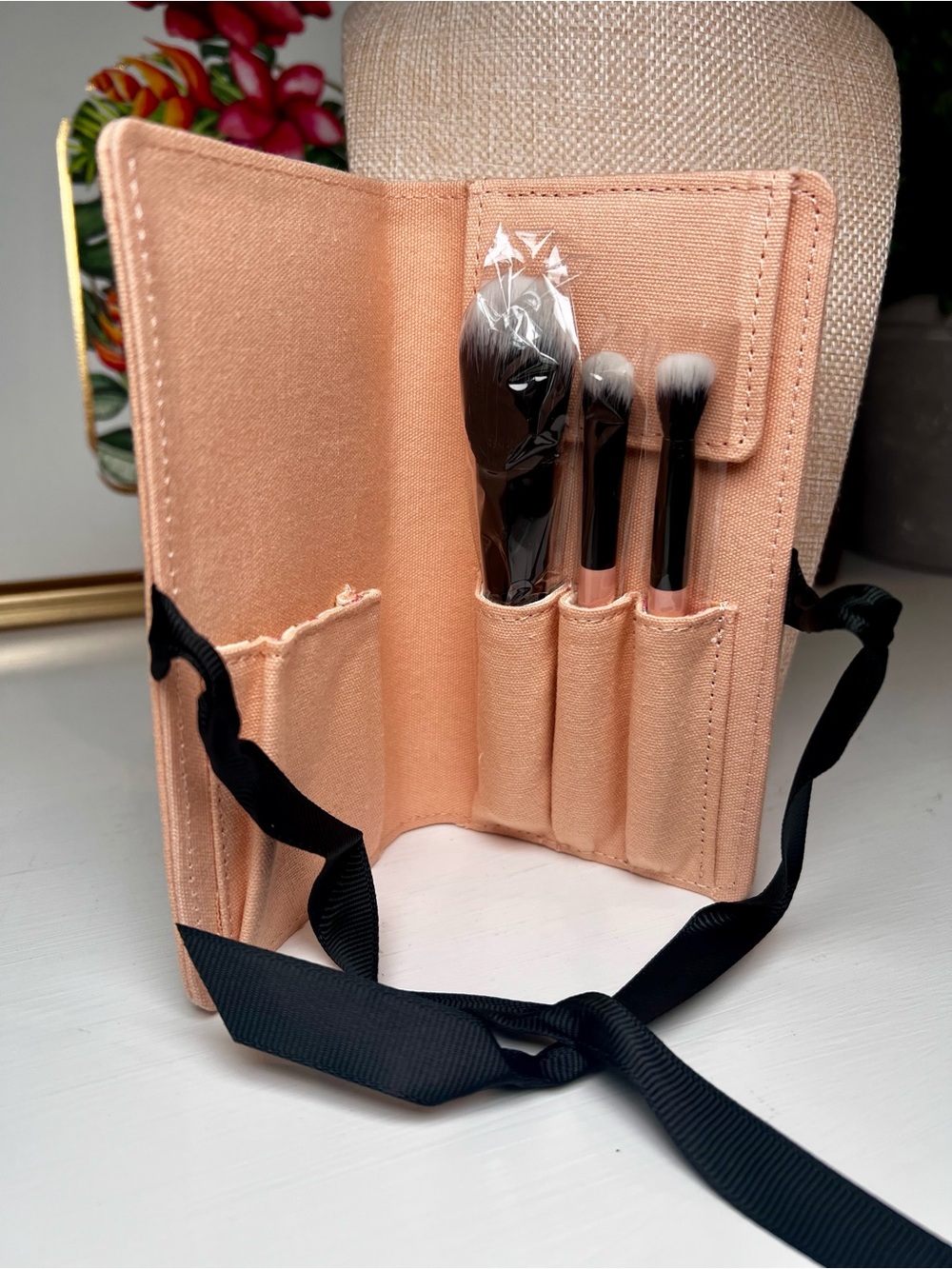 Gucci Beauty Makeup Brush Travel Kit Gift Set - Picture 5 of 7